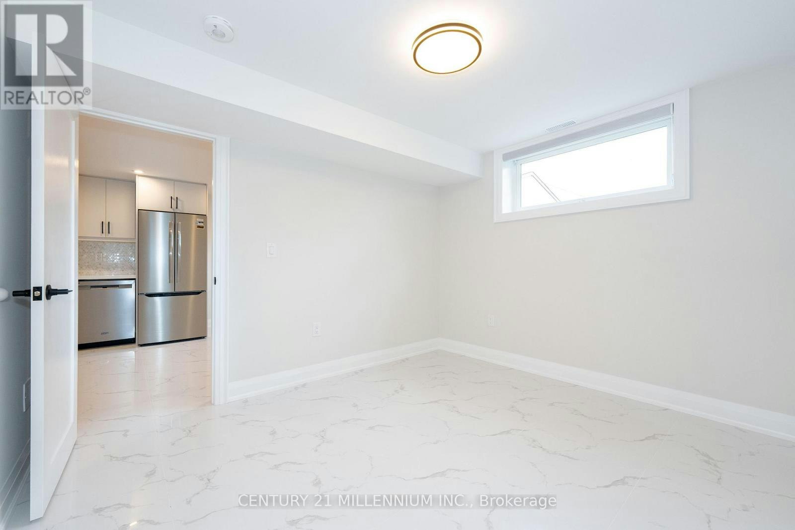 C-31 Mariposa Avenue, Toronto, ON, M6N 4A1 - 15