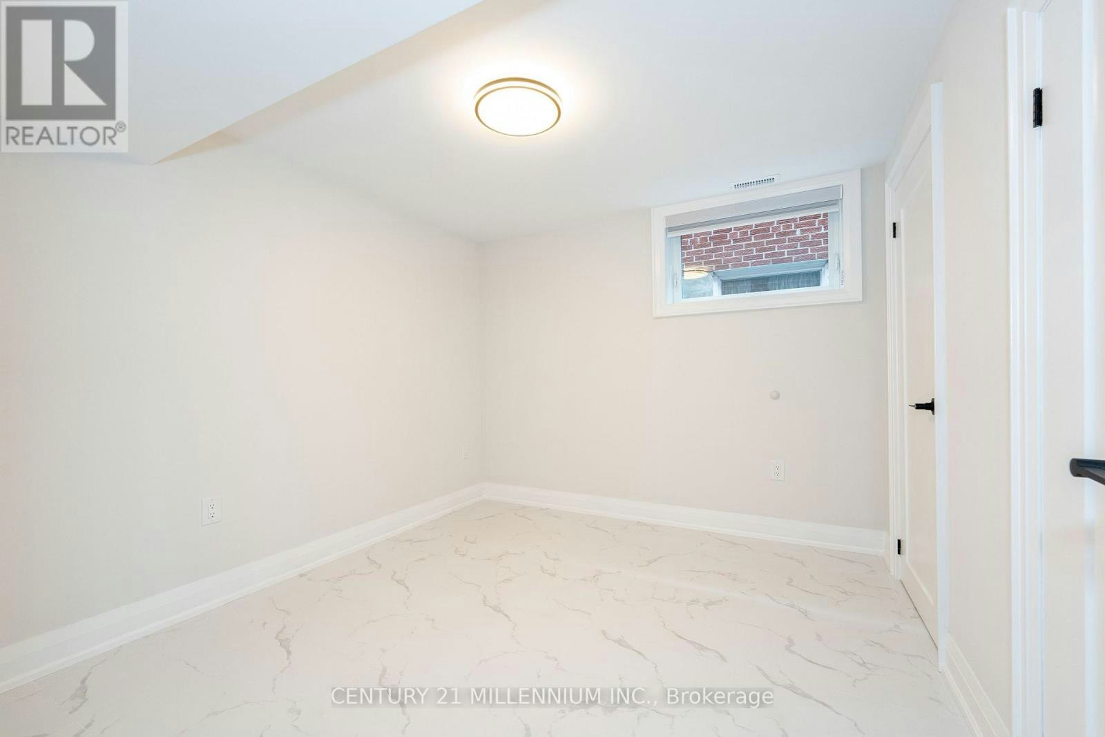 C-31 Mariposa Avenue, Toronto, ON, M6N 4A1 - 6