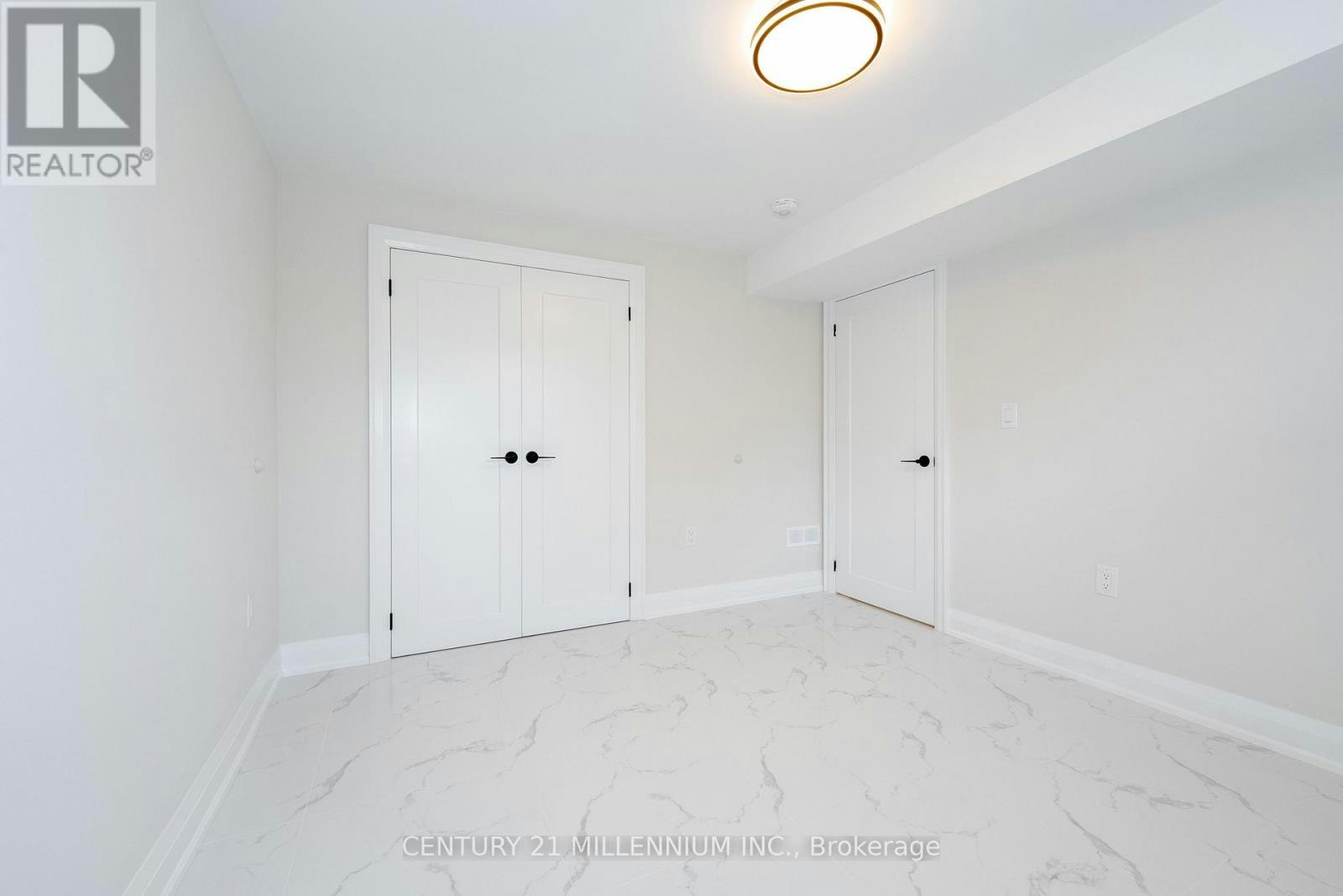 C-31 Mariposa Avenue, Toronto, ON, M6N 4A1 - 16