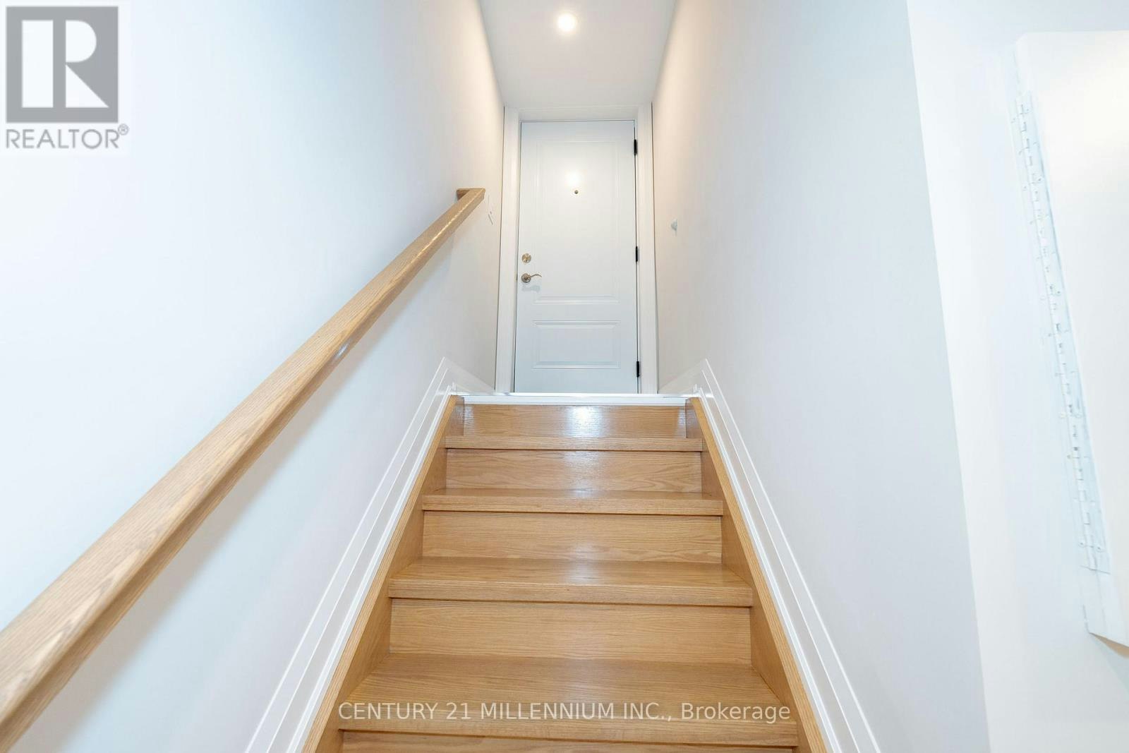 C-31 Mariposa Avenue, Toronto, ON, M6N 4A1 - 4