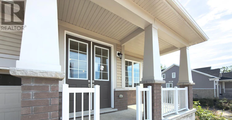50 Royal Oak Crescent, Loyalist, ON, K0H 1G0 - 3
