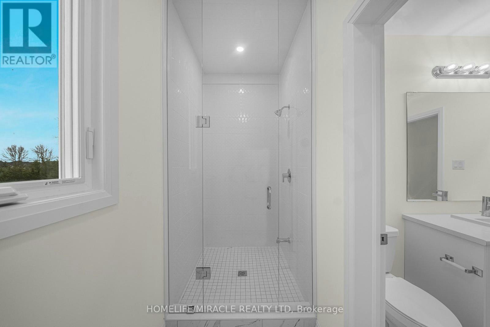 8 Royal Oak Crescent, Loyalist, ON, K0H 1G0 - 9