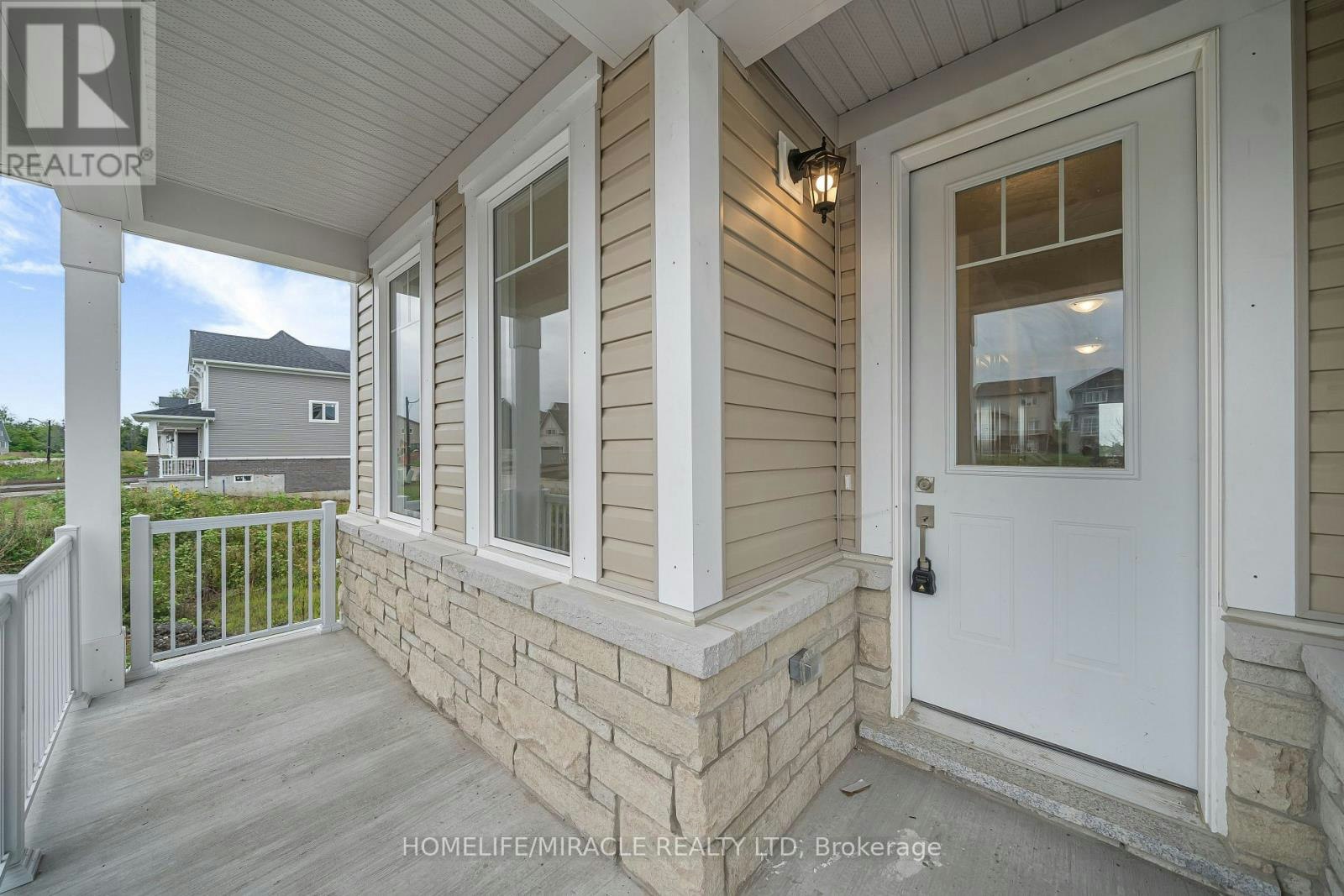 8 Royal Oak Crescent, Loyalist, ON, K0H 1G0 - 5