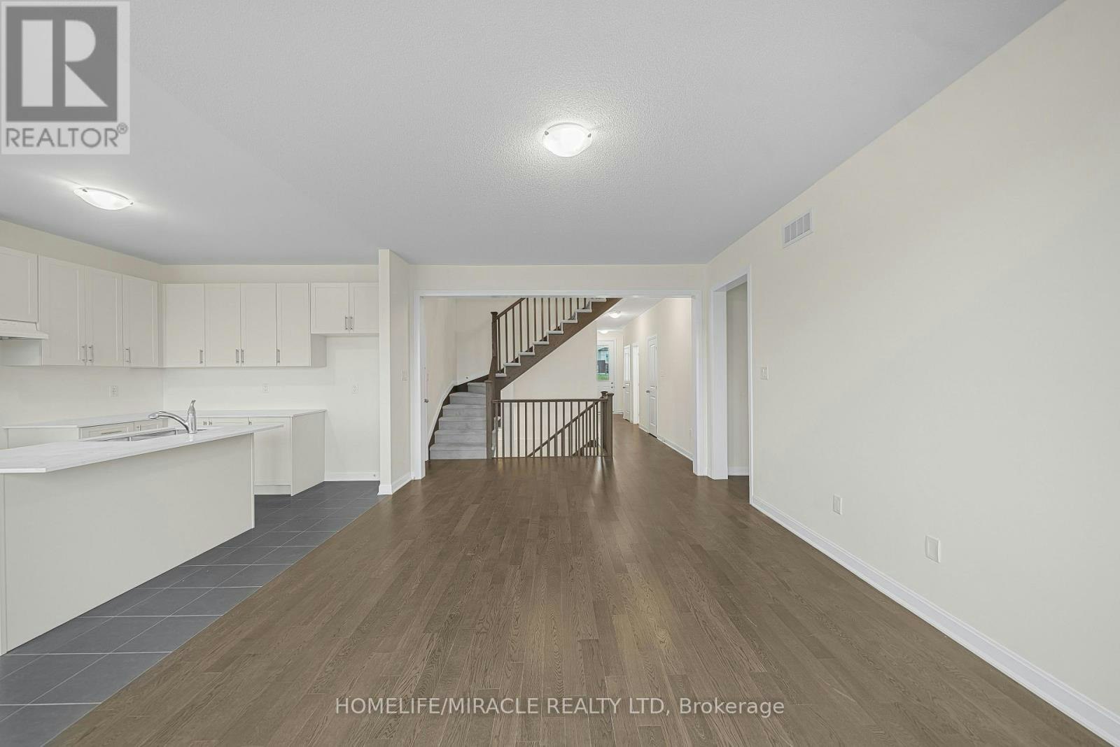 8 Royal Oak Crescent, Loyalist, ON, K0H 1G0 - 18