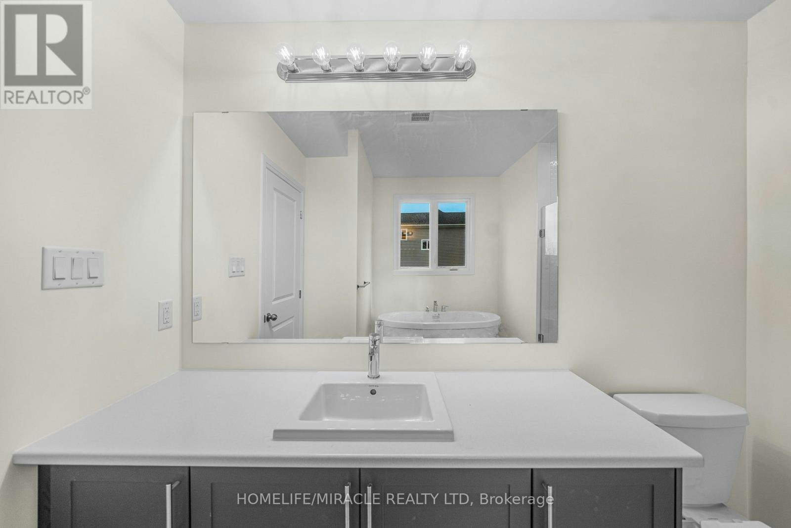 8 Royal Oak Crescent, Loyalist, ON, K0H 1G0 - 14