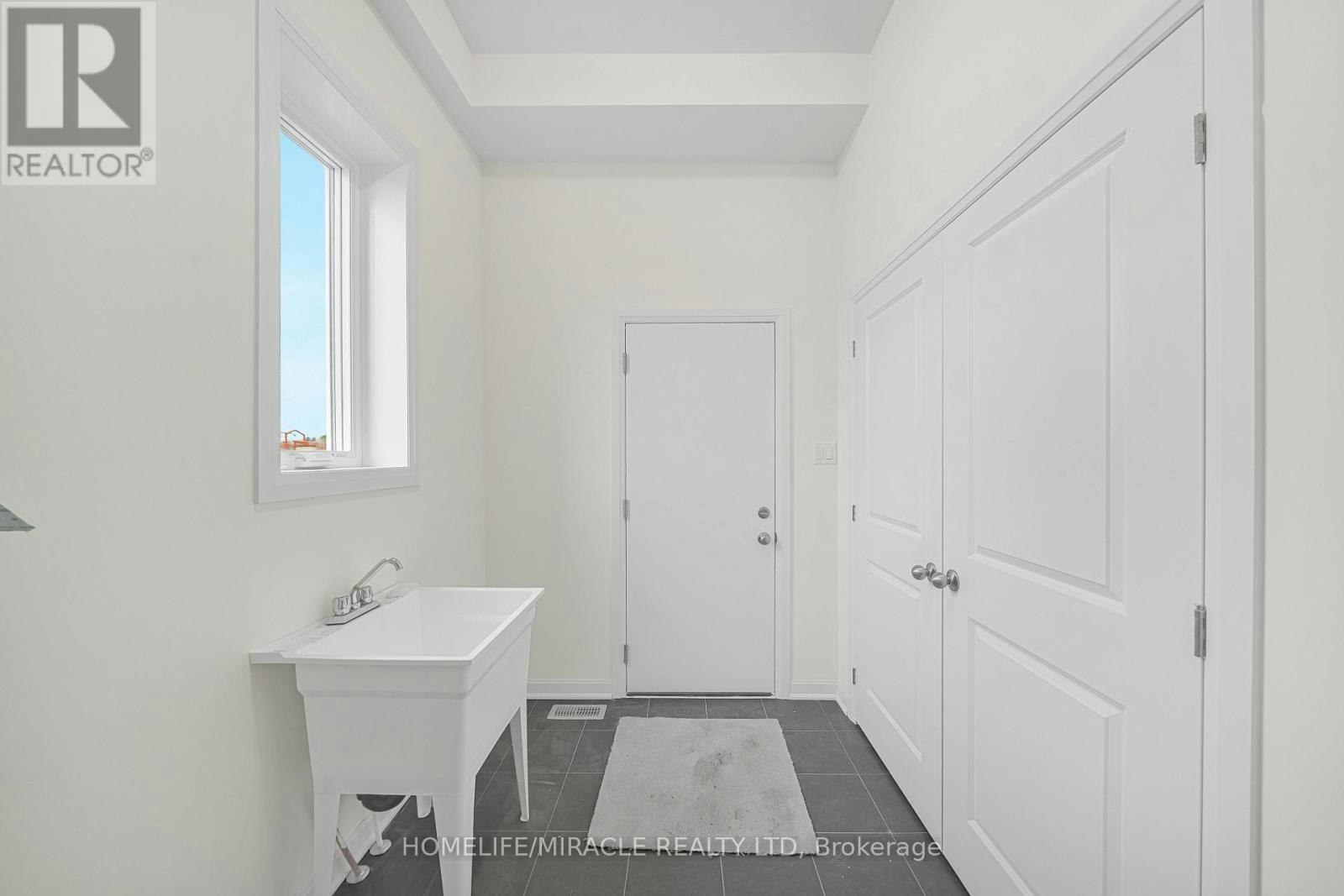 8 Royal Oak Crescent, Loyalist, ON, K0H 1G0 - 23