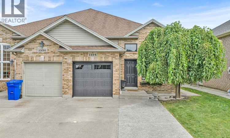 1594 Heatherglen Crescent