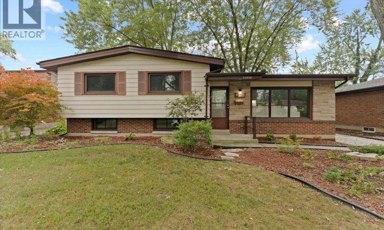 4339 Ashfield Crescent