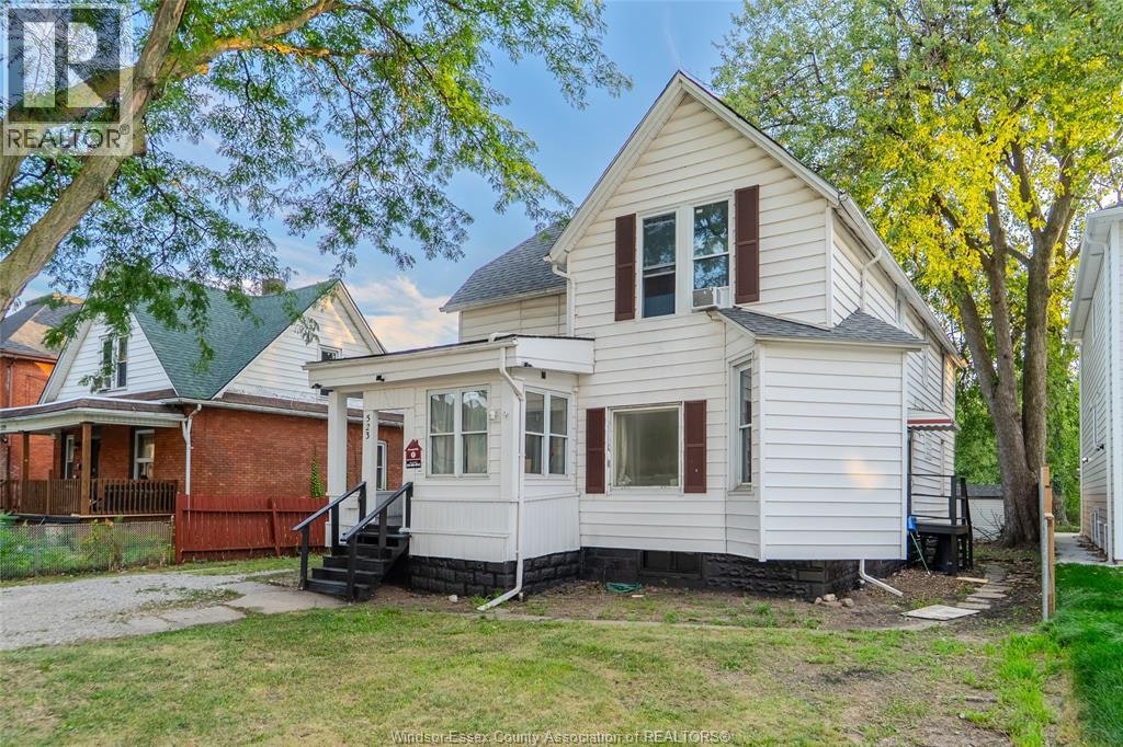 523 Caron Avenue, Windsor, ON, N8T 1C1