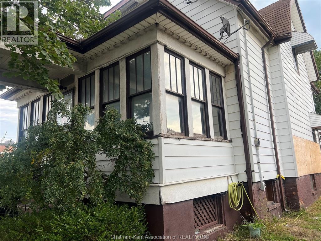 22 Park Avenue West, Chatham-Kent, ON, N7M 1V9