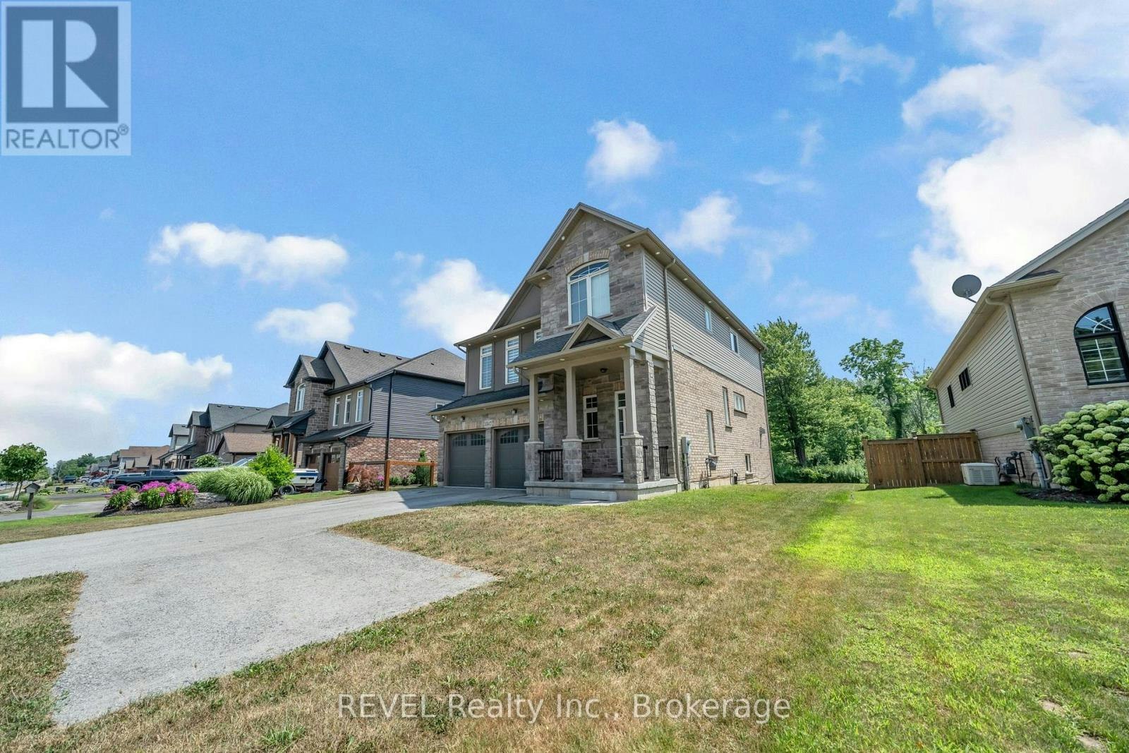 3547 Dominion Road, Fort Erie, ON, L0S 1N0 - 2