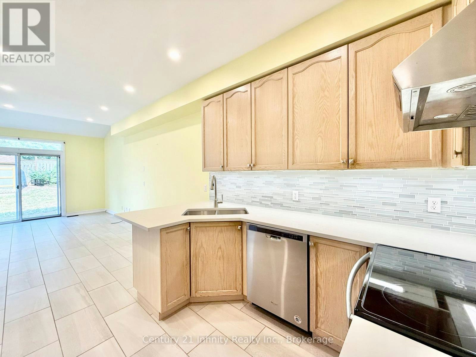 1171 Springbank Drive, Oshawa, ON, L1K 2M9 - 11