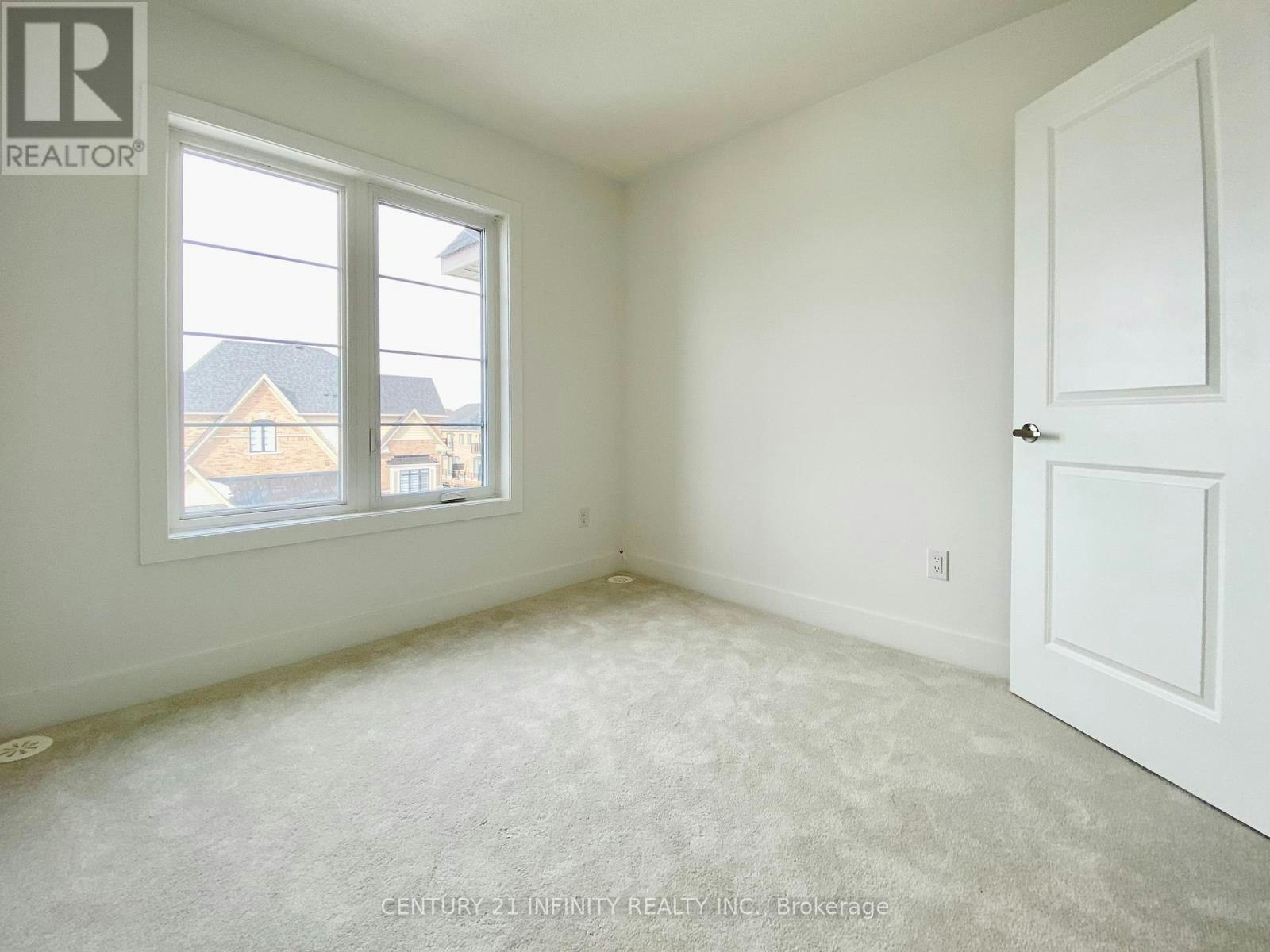 21 Elkington Crescent, Whitby, ON, L1P 0L7 - 21