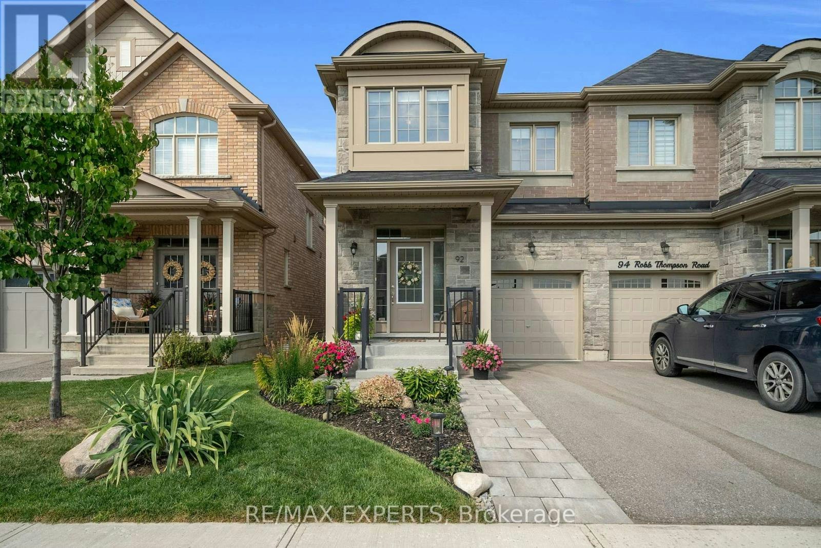 92 Robb Thompson Road, East Gwillimbury, ON, L0G 1M0