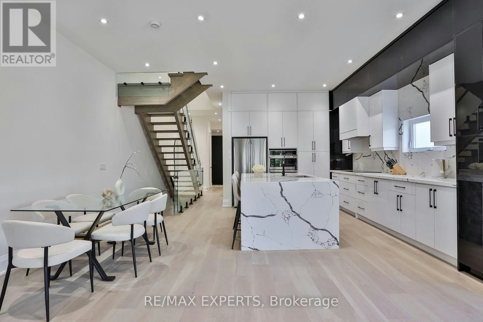 23B Maple Avenue, Mississauga, ON, L5H 2S1 - 2