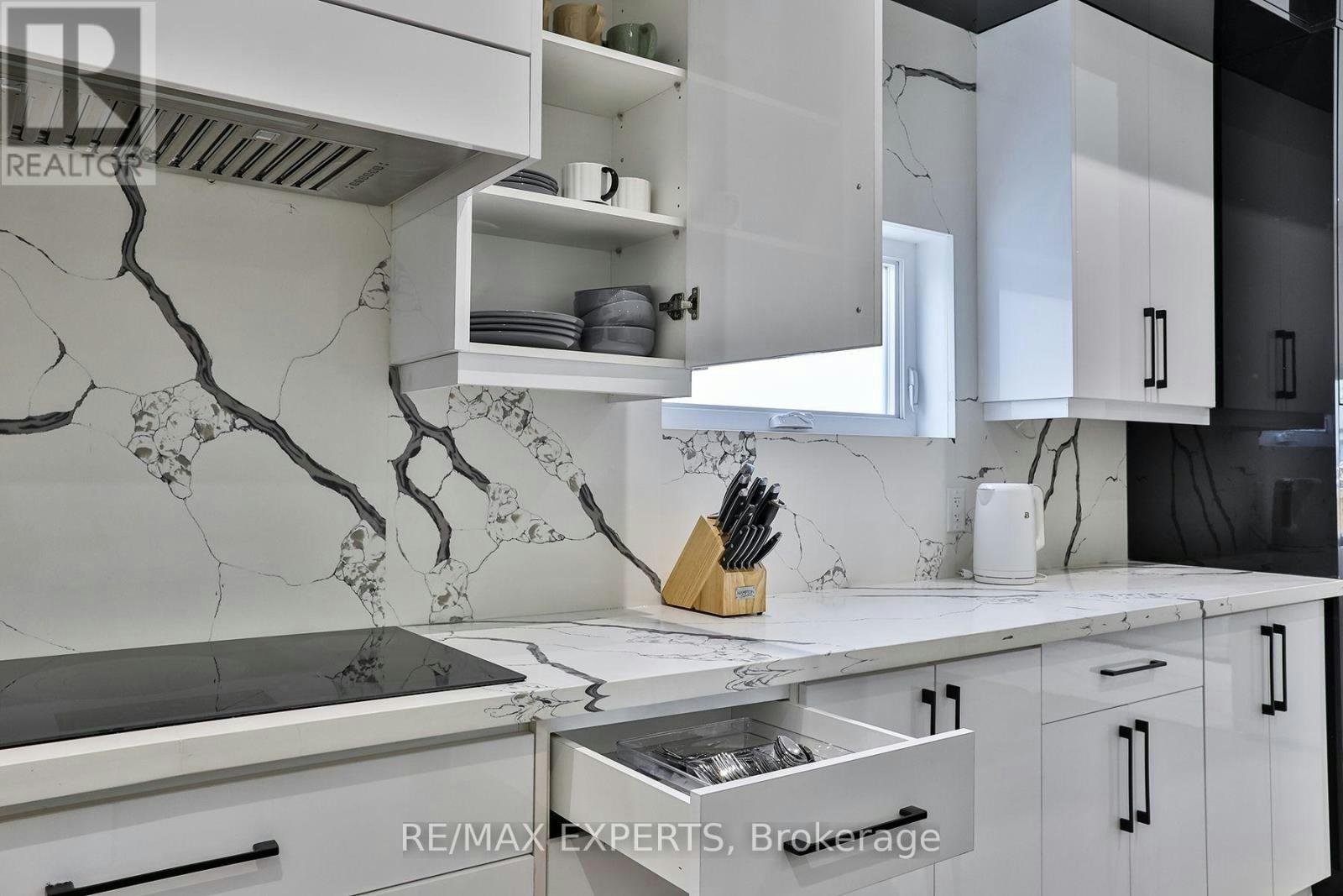 23B Maple Avenue, Mississauga, ON, L5H 2S1 - 5