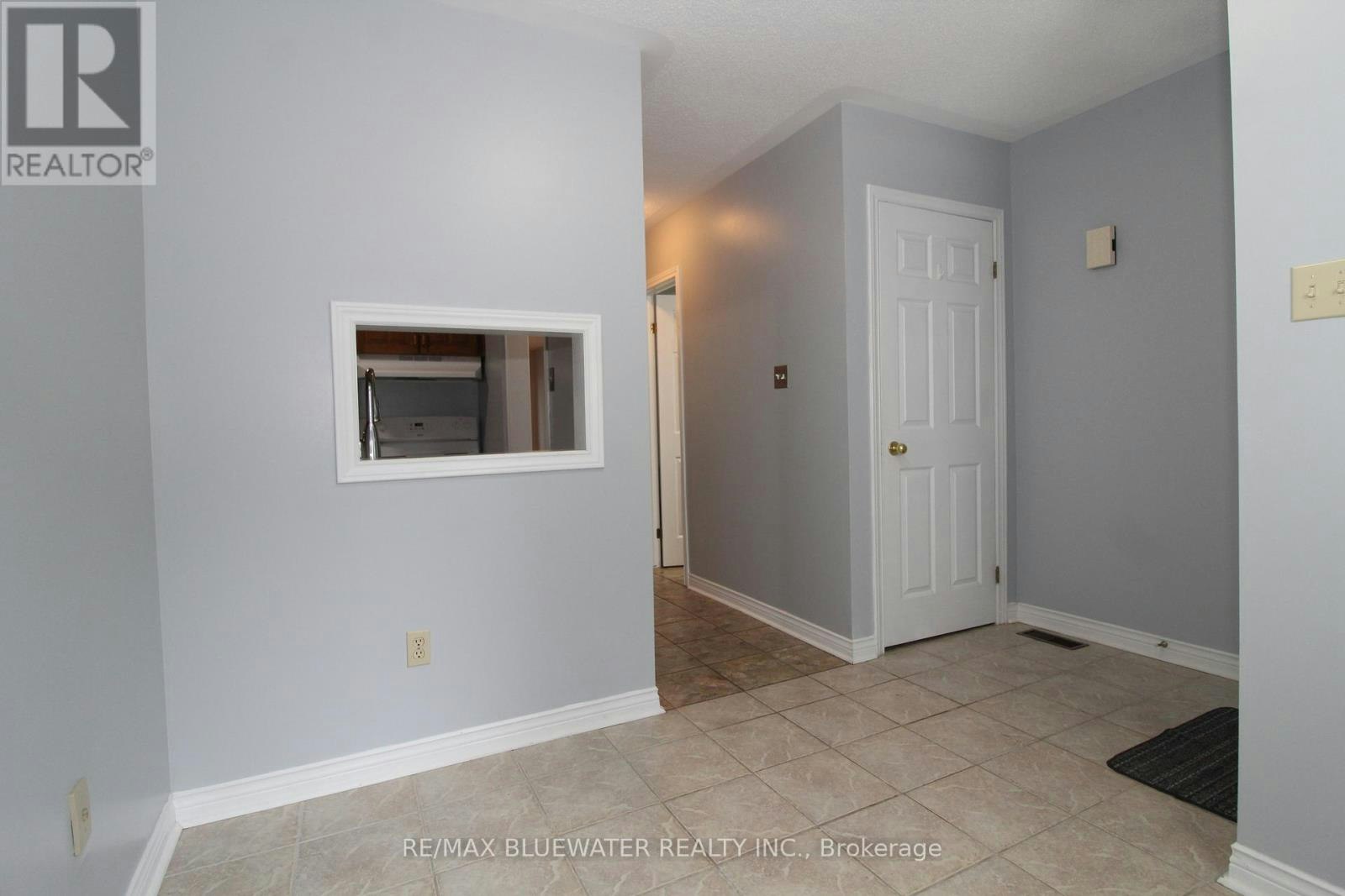7-48 Ontario Street S, Lambton Shores, ON, N0M 1T0 - 8