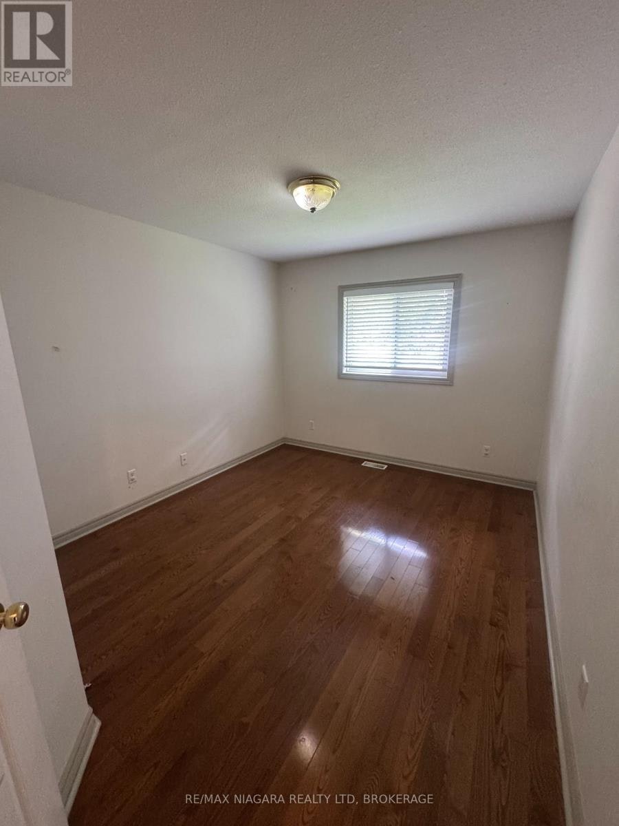 72 Ridge Road S, Fort Erie, ON, L0S 1B0 - 9