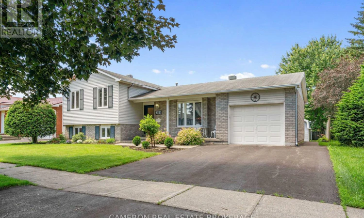 368 Angela Crescent