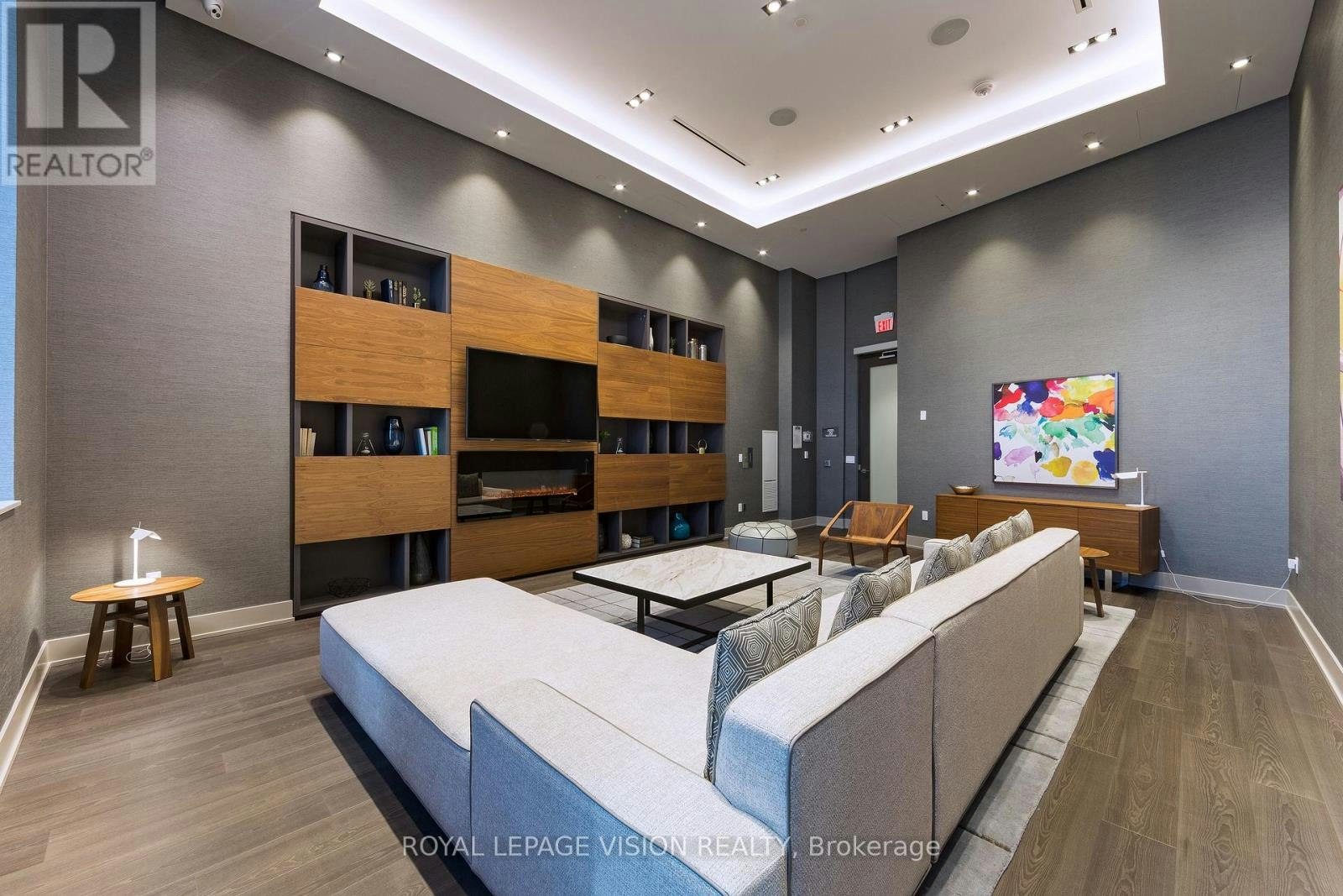 5813-10 York Street, Toronto, ON, M5J 0E1 - 4