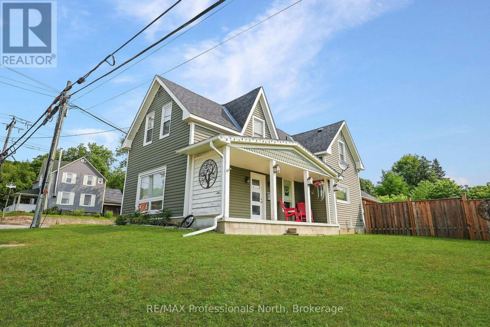 33 Maple Avenue, Dysart et al, ON, K0M 1S0