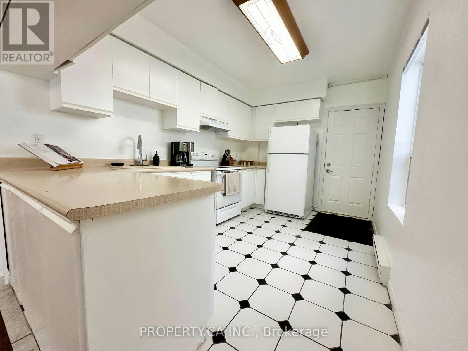A-1854 Danforth Avenue, Toronto, ON, M4C 1J4 - 16