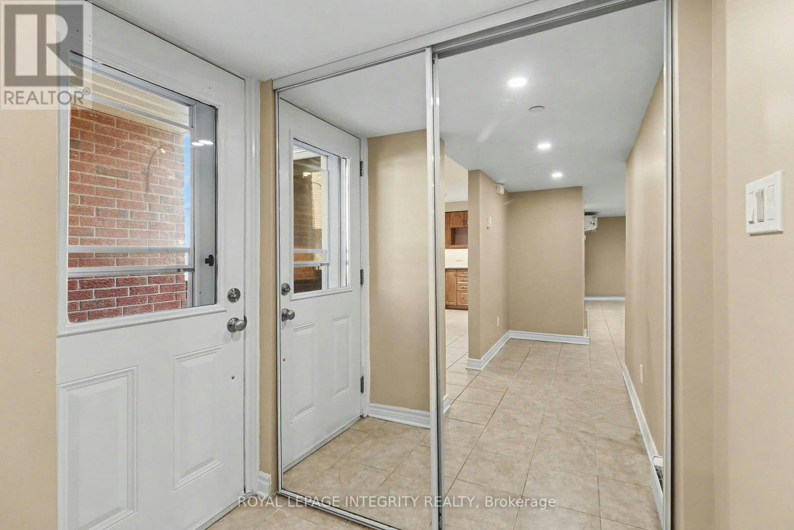 26-403 Stratas Circuit, Ottawa, ON, K2L 3K6 - 4