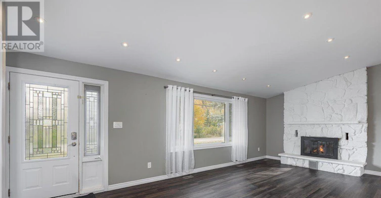 UPPER-5 Evelyn Avenue, Georgina, ON, L4P 3C8 - 11