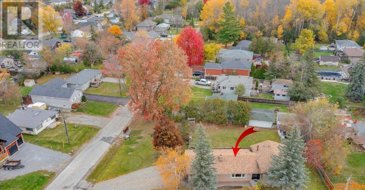 UPPER-5 Evelyn Avenue, Georgina, ON, L4P 3C8 - 3