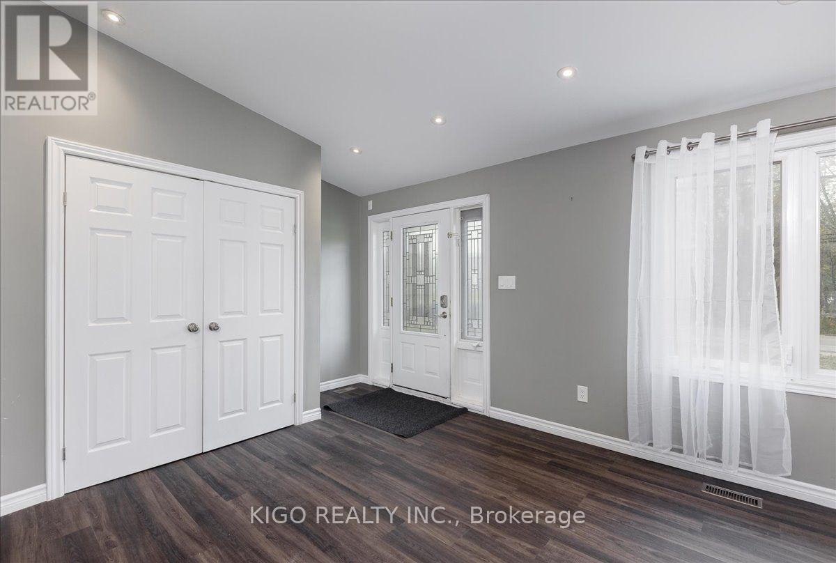 UPPER-5 Evelyn Avenue, Georgina, ON, L4P 3C8 - 10