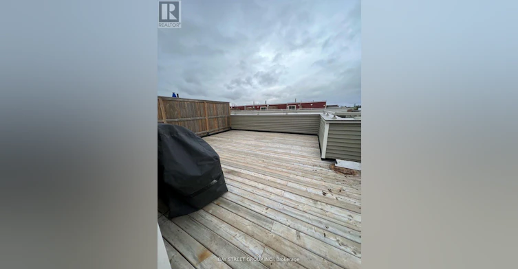 15-115 Long Branch Avenue, Toronto, ON, M8W 0A9 - 11