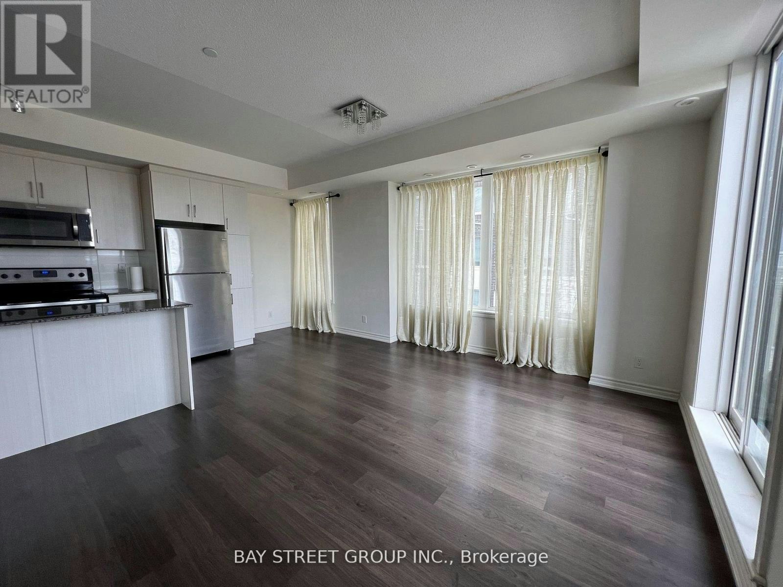 15-115 Long Branch Avenue, Toronto, ON, M8W 0A9 - 9