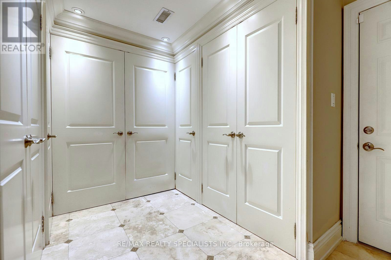 7 Fairlin Drive, Toronto, ON, M9B 4J1 - 20