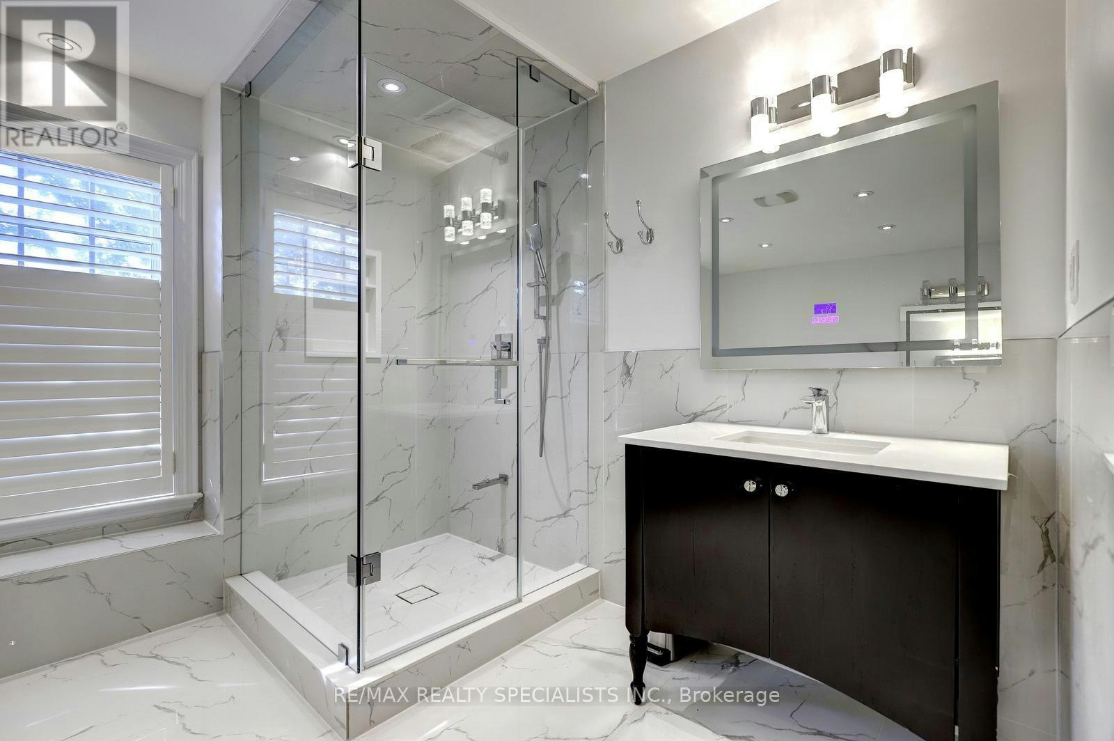 7 Fairlin Drive, Toronto, ON, M9B 4J1 - 25