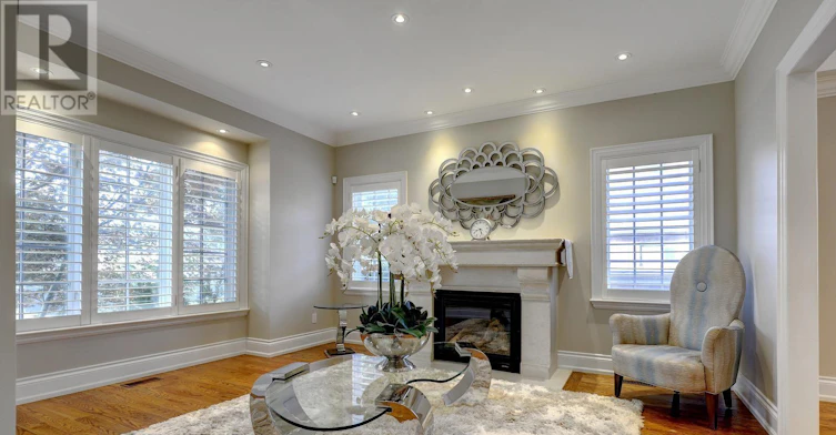 7 Fairlin Drive, Toronto, ON, M9B 4J1 - 5