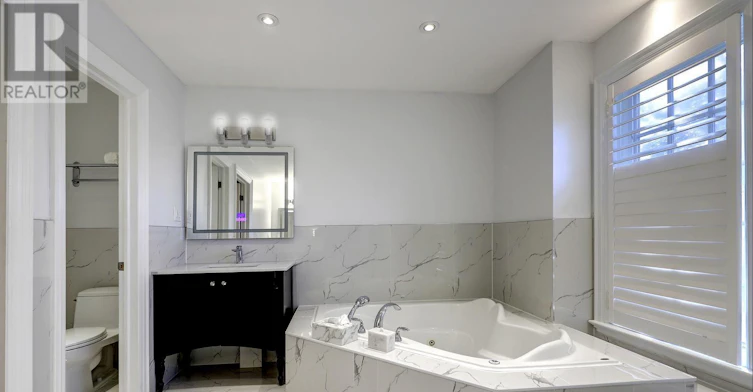 7 Fairlin Drive, Toronto, ON, M9B 4J1 - 26