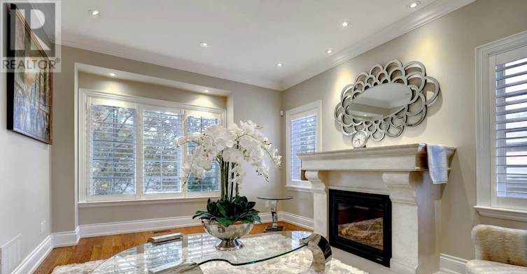 7 Fairlin Drive, Toronto, ON, M9B 4J1 - 6