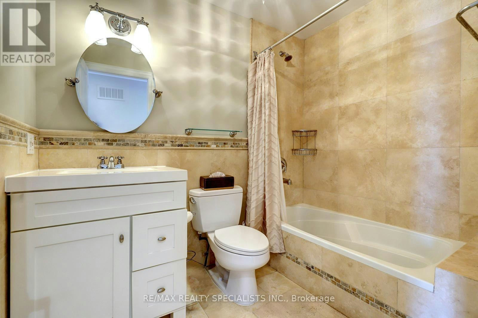 7 Fairlin Drive, Toronto, ON, M9B 4J1 - 29