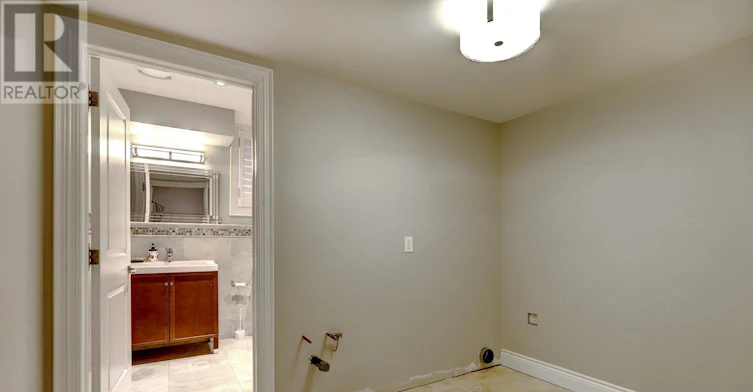 7 Fairlin Drive, Toronto, ON, M9B 4J1 - 39