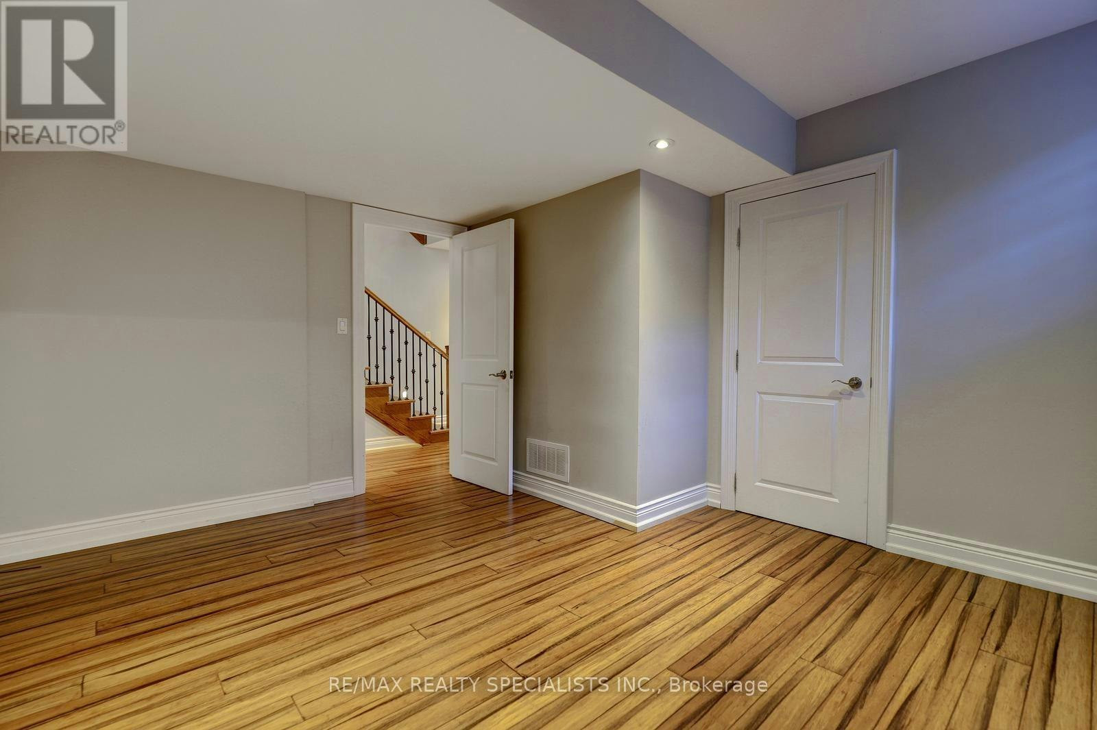 7 Fairlin Drive, Toronto, ON, M9B 4J1 - 38