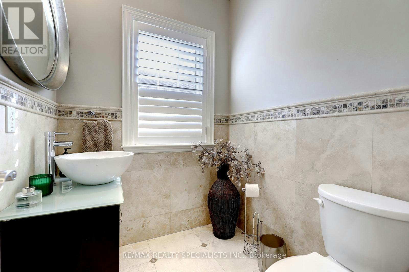 7 Fairlin Drive, Toronto, ON, M9B 4J1 - 19