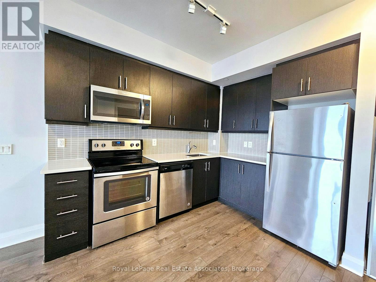 1810-15 Zorra Street, Toronto, ON, M8Z 0C1 - 2