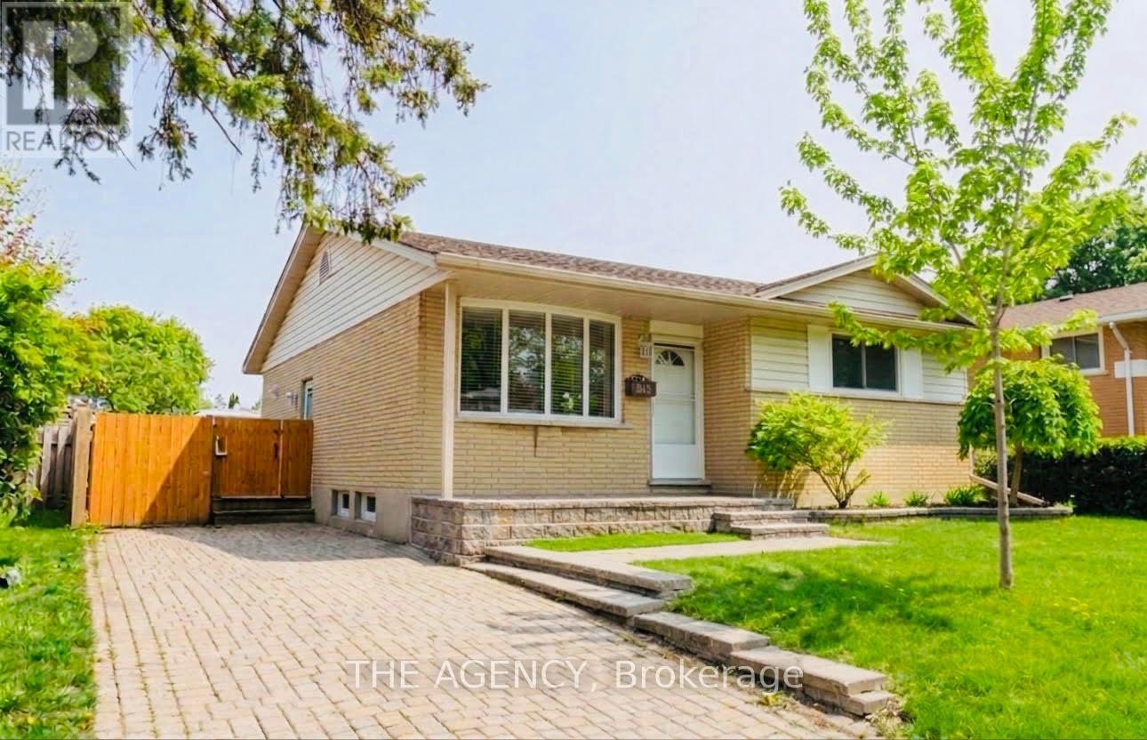 615 Dogwood Lane, Waterloo, ON, N2L 4Y2