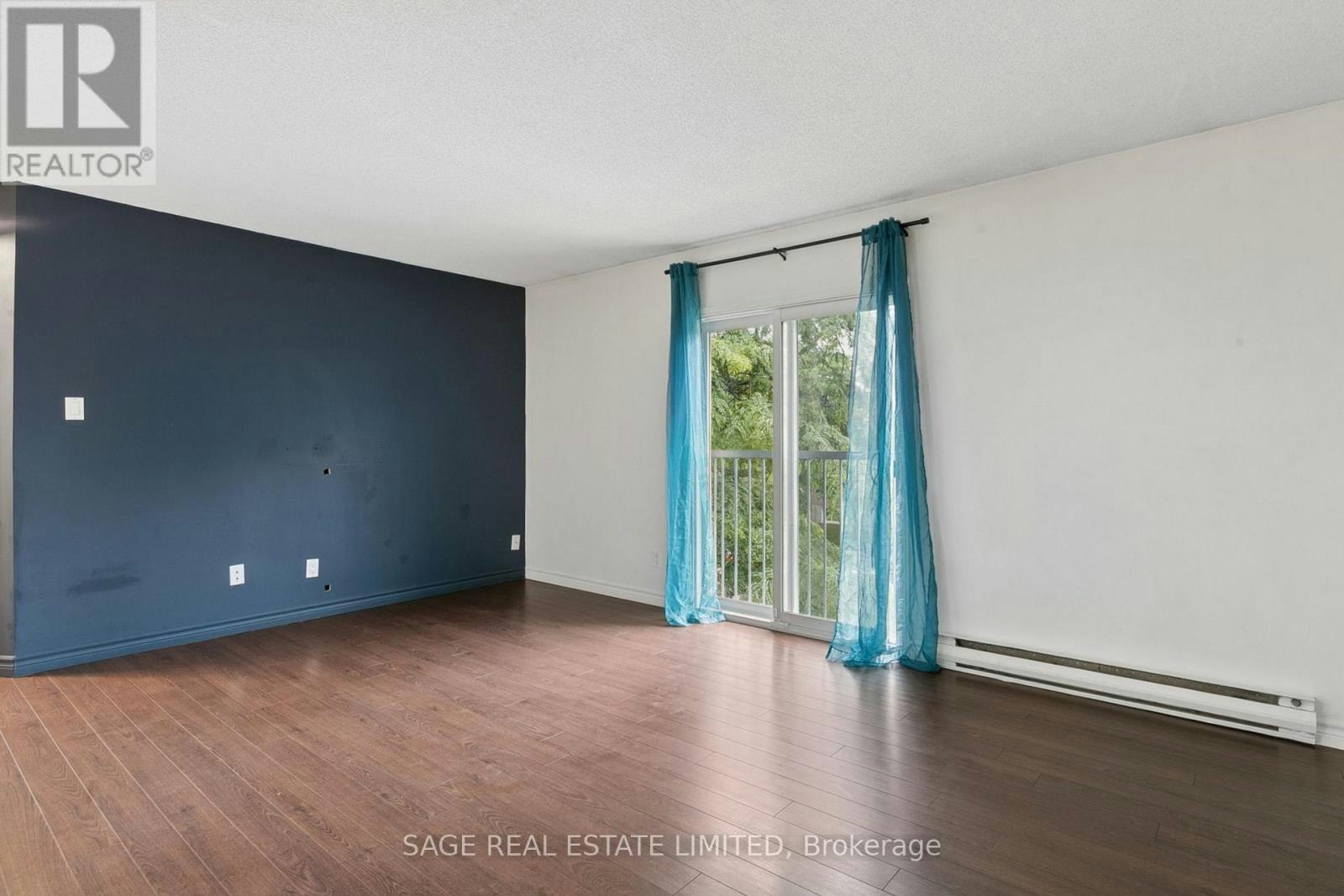 10-327 Northlake Drive, Waterloo, ON, N2V 1Z1 - 9
