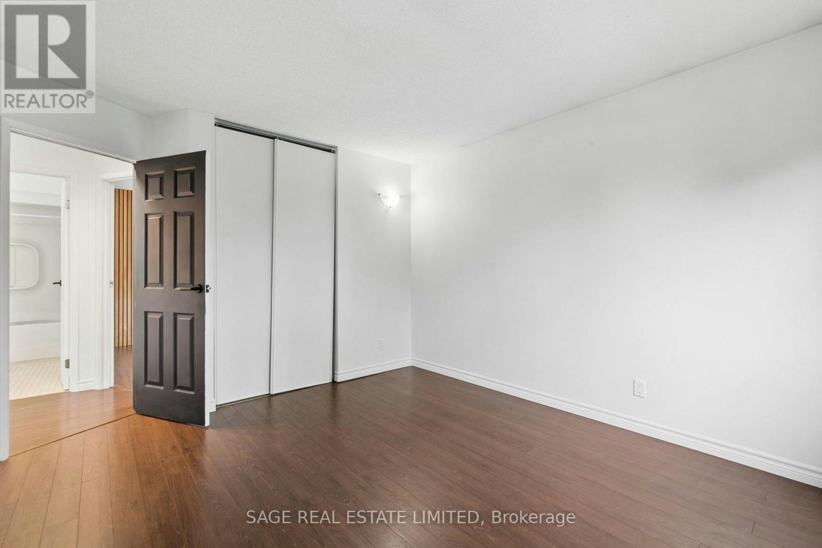 10-327 Northlake Drive, Waterloo, ON, N2V 1Z1 - 12