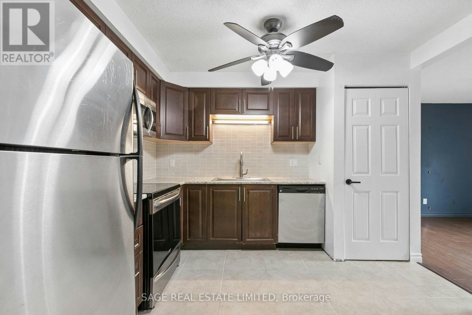 10-327 Northlake Drive, Waterloo, ON, N2V 1Z1 - 5