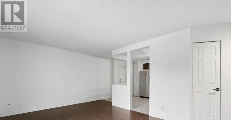 10-327 Northlake Drive, Waterloo, ON, N2V 1Z1 - 10