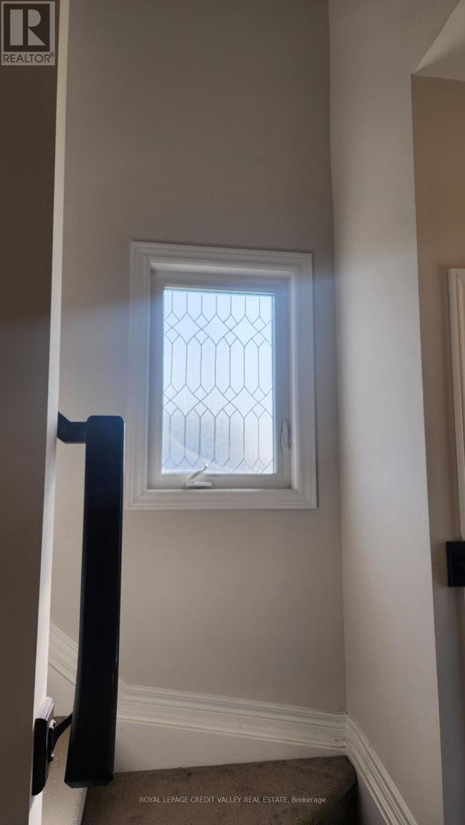 4 Sycamore Street, Welland, ON, L3C 0H8 - 8