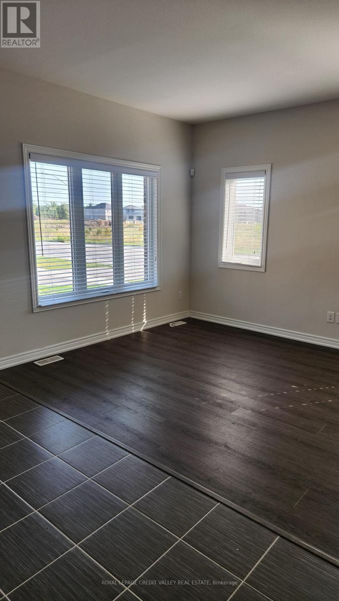 4 Sycamore Street, Welland, ON, L3C 0H8 - 12