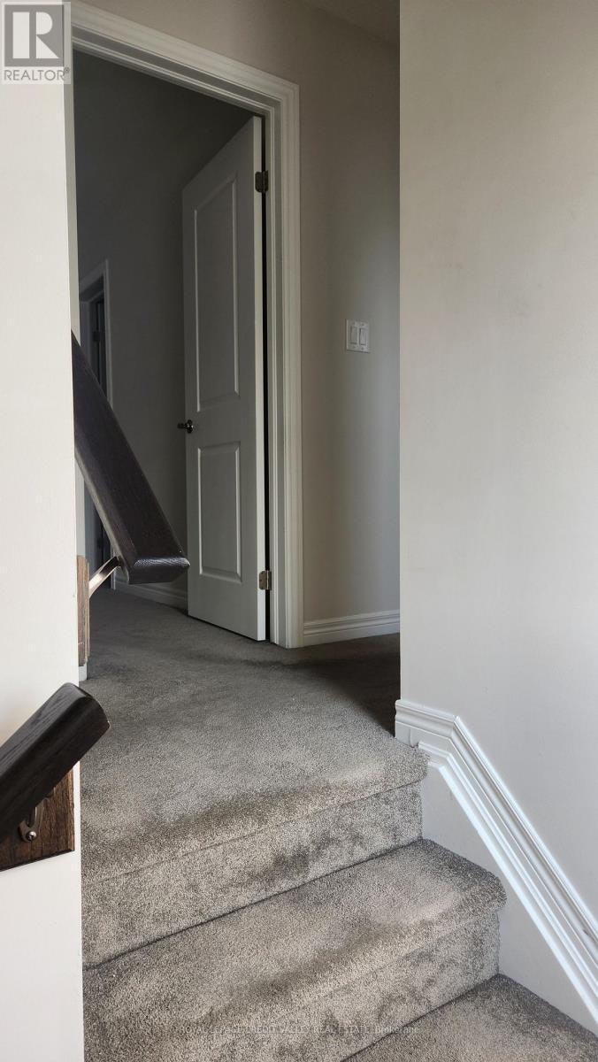 4 Sycamore Street, Welland, ON, L3C 0H8 - 17